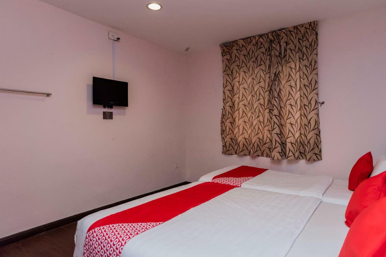 Oyo 44026 98 Hotel Johor Bahru Eksteriør billede